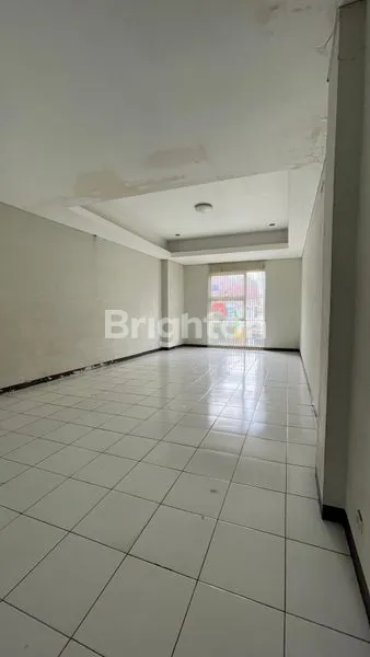 RUKO 2.5 LANTAI TENGAH KOTA DEKAT PUSAT TEKSTIL SUDIRMAN DAN DULATIP