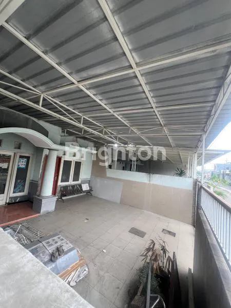 image RUMAH (EX. KANTOR) LOKASI JALAN UTAMA DI DAERAH RUNGKUT GRIYA KENCANA DEKAT MERR PANDUGO, BARUK, SUPERINDO, AKSES TOL (1)