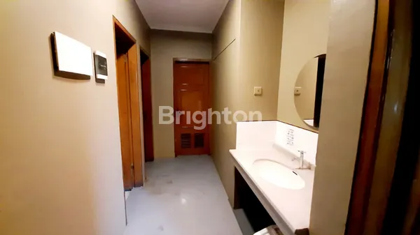 image SEWA RUANG KANTOR PREMIUM DI MULTINDO PERSADA – LOKASI SUPER STRATEGIS, FASILITAS LENGKAP! (8)