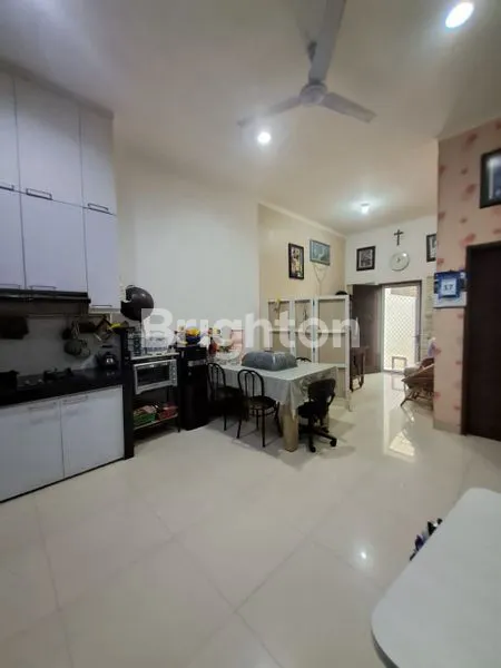 image RUMAH SIAP HUNI DI SETIA JAYA, 3 LANTAI, LOKASI PREMIUM (5)