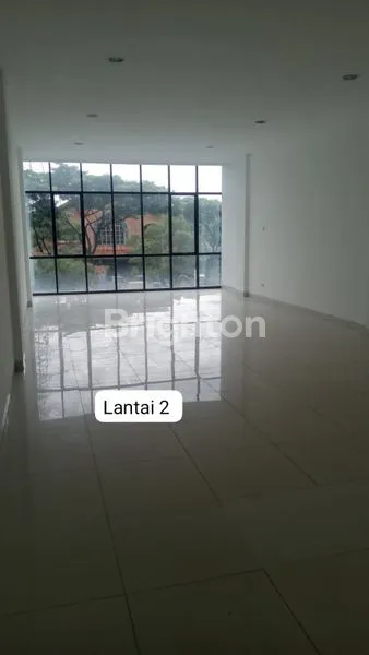image DISEWAKAN RUKO KOMERSIL 4LT STRATEGIS 324M² DI PUSAT BISNIS KALIMALANG (6)