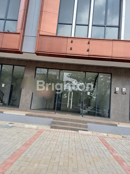 image RUKO STRATEGIS FRONT ROW KOTA WISATA 6 X 11 (1)