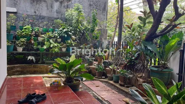 image DIJUAL RUMAH DI MENTENG JAKARTA PUSAT (5)