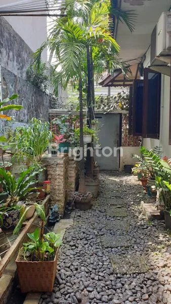 image DIJUAL RUMAH DI MENTENG JAKARTA PUSAT (2)