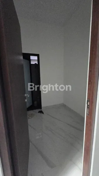 image RUMAH BRAND NEW TAMAN VILLA MERUYA (5)