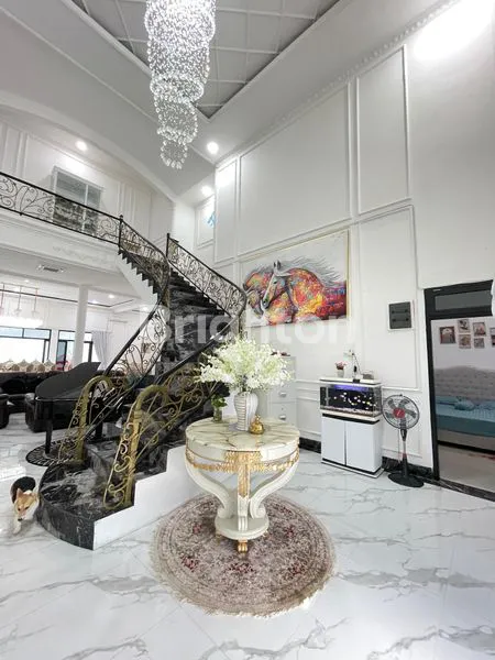 image RUMAH MEWAH FULL FURNISHED  DENGAN PRIVATE POOL DI SERPONG UTARAL (3)