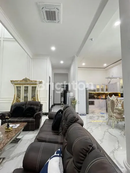 image RUMAH MEWAH FULL FURNISHED  DENGAN PRIVATE POOL DI SERPONG UTARAL (5)