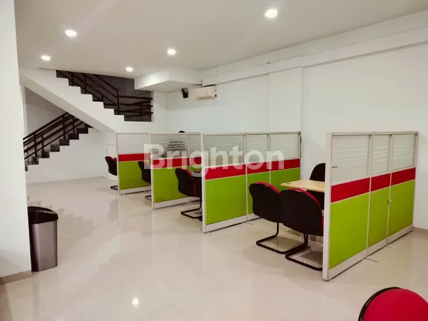 image RUKO 4 LANTAI EX KANTOR DI JALAN SUMATERA SURABAYA PUSAT, COCOK UNTUK PERKANTORAN, KLINIK, RESTO DAN KOMERSIAL (6)