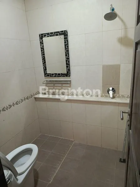 image RUMAH MEWAH DI SUDIRMAN TOWNHOUSE (7)