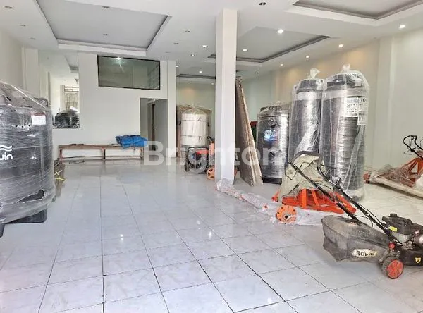 image RUKO STRATEGIS DI GATOT SUBROTO BARAT (5)