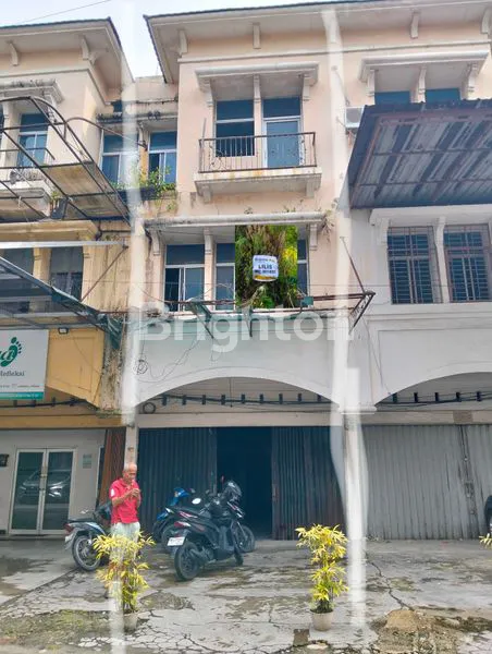 image RUKO 3 LANTAI DI TAMAN MELLA, STRATEGIS DEKAT MALL (1)