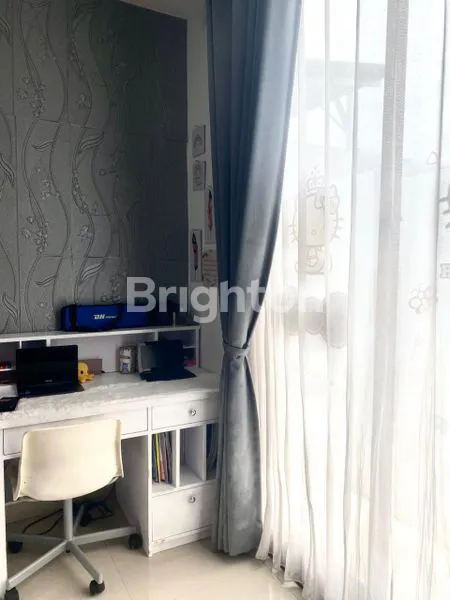 image RUMAH SIAP HUNI DALAM KOMPLEK NOL JALAN DEKAT BERBAGAI FASILITAS JATIWARINGIN PONDOK GEDE BEKASI (7)