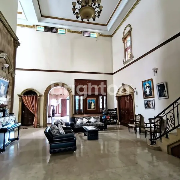 image DIJUAL RUMAH LUAS 990 METER INTI KOTA MEDAN  (7)