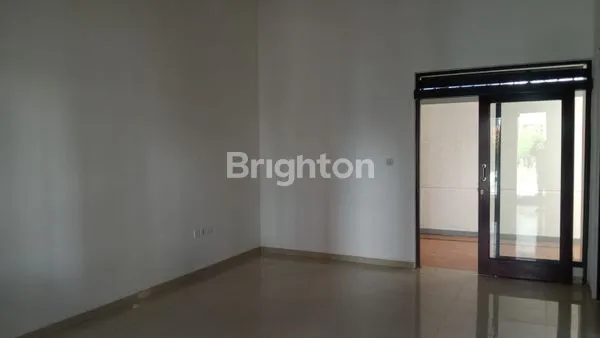 image GRAND SHARON CLUSTER SANSIVIERA (7)