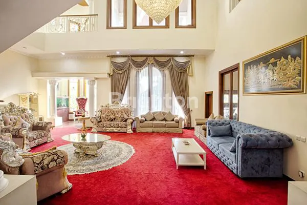 image MURAH !!! RUMAH MEWAH 3 LANTAI  DI PERUMAHAN PONDOK BLIMBING INDAH ARAYA (SWIMMING POOL DAN JACUZZI) (4)