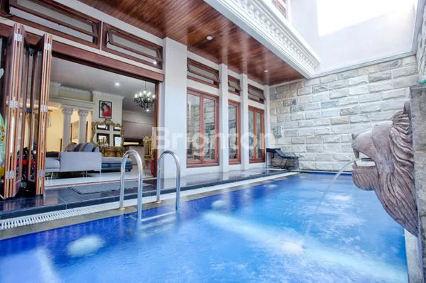 image MURAH !!! RUMAH MEWAH 3 LANTAI  DI PERUMAHAN PONDOK BLIMBING INDAH ARAYA (SWIMMING POOL DAN JACUZZI) (3)