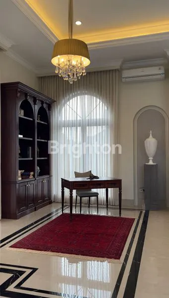 image RUMAH MEWAH 5 KT DI KEBAYORAN LAMA, LT 1000M² (3)
