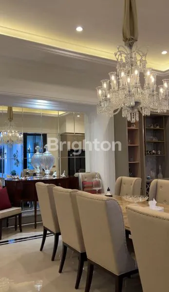 image RUMAH MEWAH 5 KT DI KEBAYORAN LAMA, LT 1000M² (8)