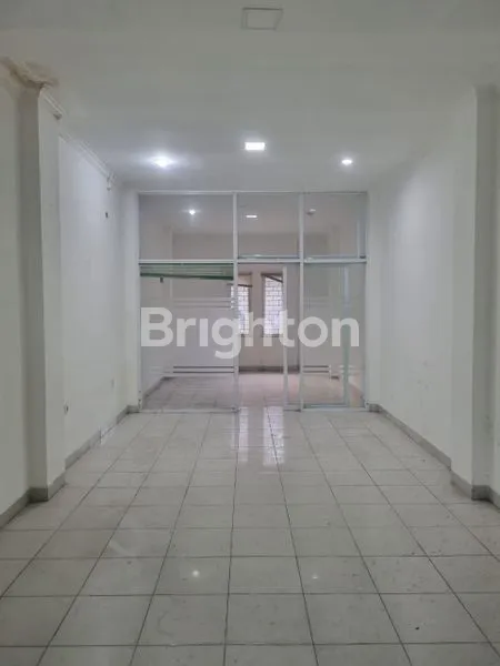 image RUKO 3 LANTAI DIJUAL DI JALAN HJ NAMAN (3)