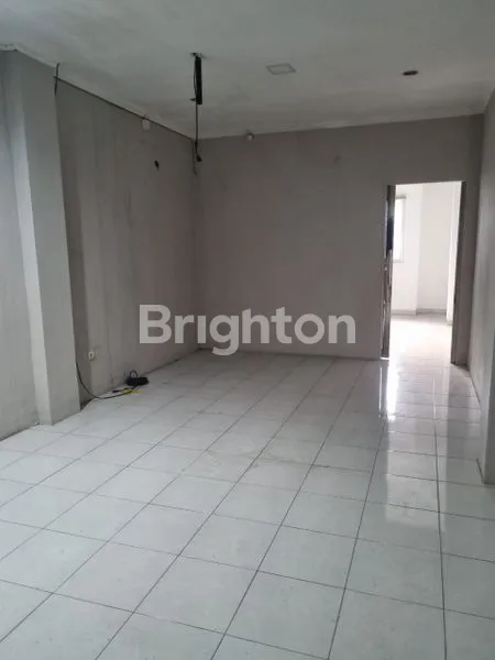 image RUKO 3 LANTAI DIJUAL DI JALAN HJ NAMAN (4)