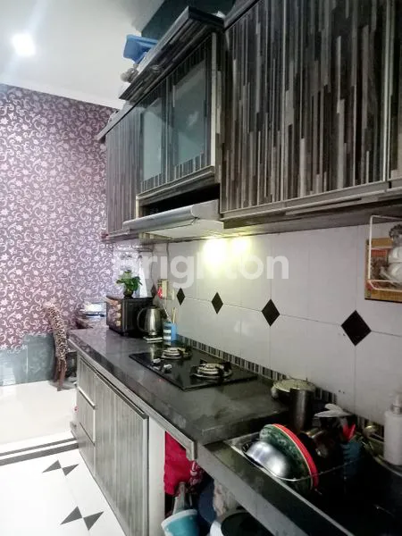 image RUMAH 2 LANTAI 3+1 KT DI JATIMELATI, BEKASI (3)