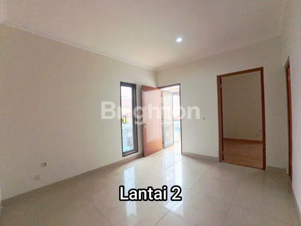 image RUMAH GREEN VILLE HOEK 2.5 LT STRATEGIS ROW 2 MBL JAKARTA BARAT (6)