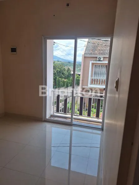 image RUMAH CLUSTER MEWAH 2 LANTAI DI PAMOYANAN BOGOR (8)