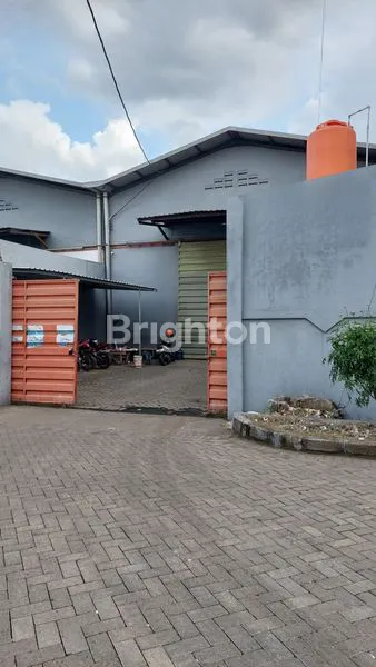 image GUDANG DI KOMPLEK SURI MULIA PERMAI MARGOMULYO SURABAYA BARAT (1)