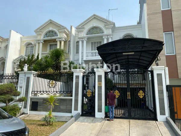 image RUMAH MEWAH DI PIK 1 JAKARTA UTARA  (1)