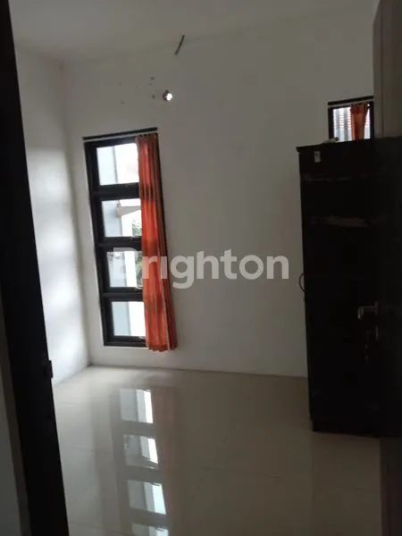 image RUMAH POJOK SIAP HUNI, BEBAS BANJIR (4)