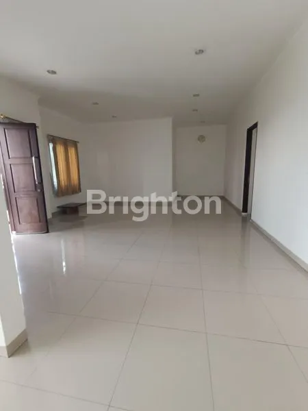 image RUMAH LUAS BERSIH RAPI NYAMAN DAN SEJUK DI PERUMAHAN BARANANGSIANG INDAH BOGOR  (8)