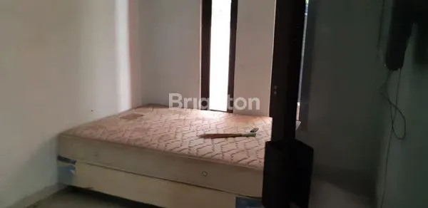 image RUMAH SIAP PAKAI DI KOMPLEK PERUMAHAN MENGANTI (5)