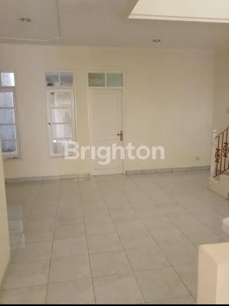 image RUMAH 2 LANTAI DI PERMATA BUANA, JAKARTA BARAT. (3)