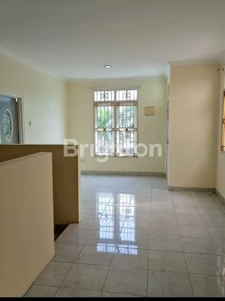 image RUMAH 2 LANTAI DI PERMATA BUANA, JAKARTA BARAT. (6)