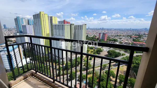 image APARTEMEN 3KT FURNISHED, VIEW CITY & BALKON LUAS DI MAPLE PARK (8)