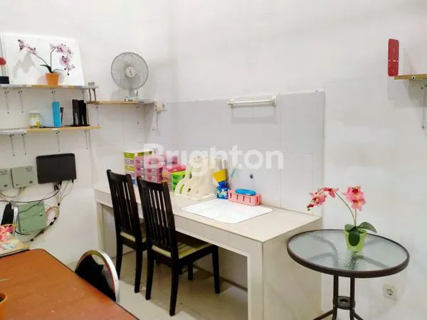 image RUMAH BENTUK KANTOR SIAP PAKAI DI SURABAYA TIMUR – LOKASI STRATEGIS & FULL FURNISHED (7)