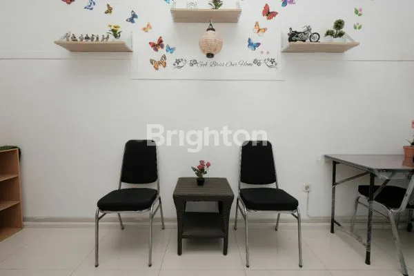 image RUMAH BENTUK KANTOR SIAP PAKAI DI SURABAYA TIMUR – LOKASI STRATEGIS & FULL FURNISHED (4)