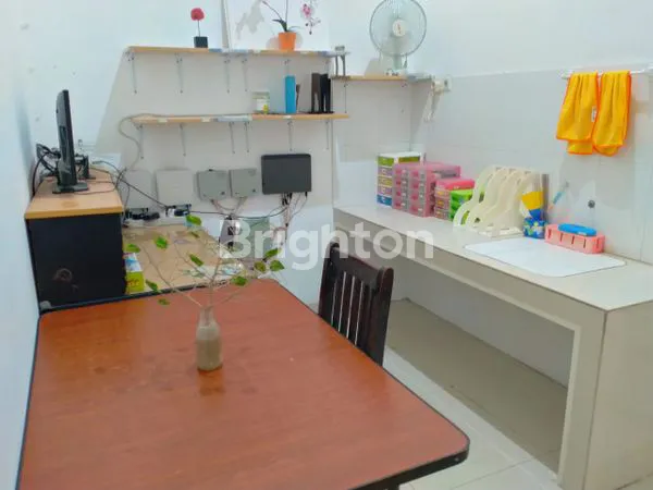 image RUMAH BENTUK KANTOR SIAP PAKAI DI SURABAYA TIMUR – LOKASI STRATEGIS & FULL FURNISHED (6)