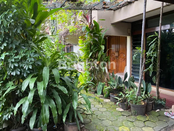 image RUMAH DI KEBON JERUK DI BELAKANG KANTOR MNC TV (3)