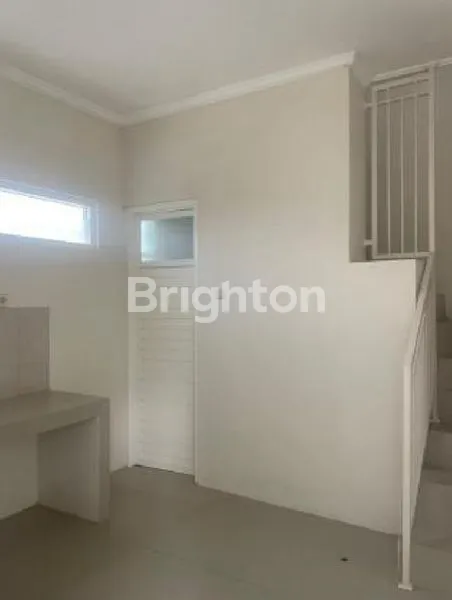 image DIJUAL RUMAH 2 LANTAI MEWAH SIAP HUNI AREA PERUMAHAN DI WAGIR KABUPATEN MALANG FREE PAJAK PAJAK DITANGGUNG PEMILIK (4)