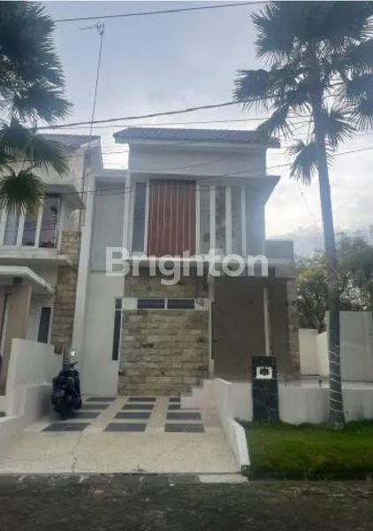 image DIJUAL RUMAH MEWAH 2 LANTAI SIAP HUNI AREA MOUNTAIN BOULEVARD WAGIR KABUPATEN MALANG FREE PAJAK PAJAK DITANGGUNG PEMILIK  (1)