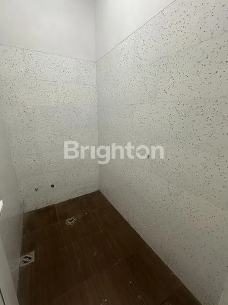 image RUMAH 2 LANTAI SIAP HUNI DI DURI KOSAMBI BARU (3)