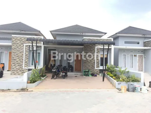 image HUNIAN MINIMALIS & CANTIK TIPE 56 /147 _ UTAMA REGENCY JL. TENGKU BEY.2 DAERAH SIMP.3 BUKIT RAYA. KOTA PEKANBARU   (2)