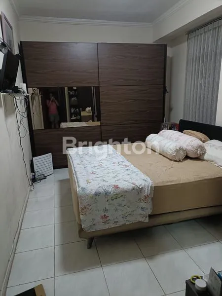 image RUMAH  SIAP HUNI FULL FURNISHED DEKAT G-WALK UNIVERSITAS CIPUTRA GRAHA FAMILY NATURA GRAND PAKUWON MALL LONTAR BENOWO WIYUNG MENGANTI LENMARC BUKIT DARMO GOLF HOKKY (4)