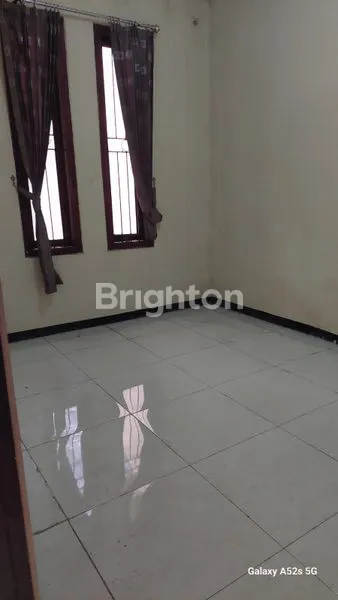 image RUMAH TERAWAT SIAP HUNI AREA BARATA JAYA BRATANG  (7)