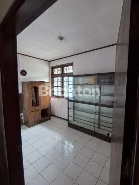 image RUMAH DI DUKUH KUPANG UTARA (7)