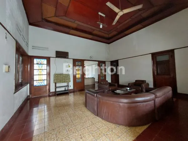 image DIJUAL CEPAT RUMAH STRATEGIS PUSAT KOTA (4)