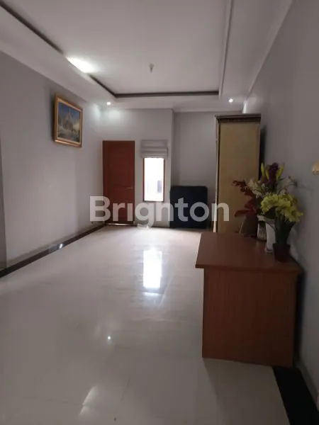 image RUMAH 2 LANTAI SIAP HUNI DI KOTA WISATA, DEKAT FASILITAS UMUM (6)