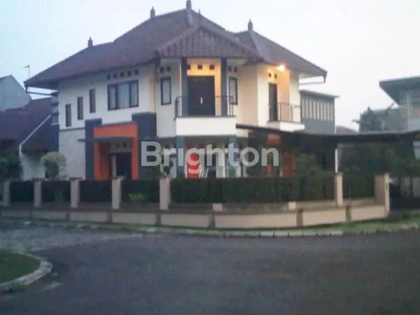 image RUMAH 2 LANTAI HOEK DI JL KEMANG ANGGREK KEMANG  PRATAMA 2 BEKASI (3)