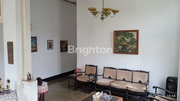 image RUMAH KLASIK AND ARTISTIK DAERAH KOTABARU (2)